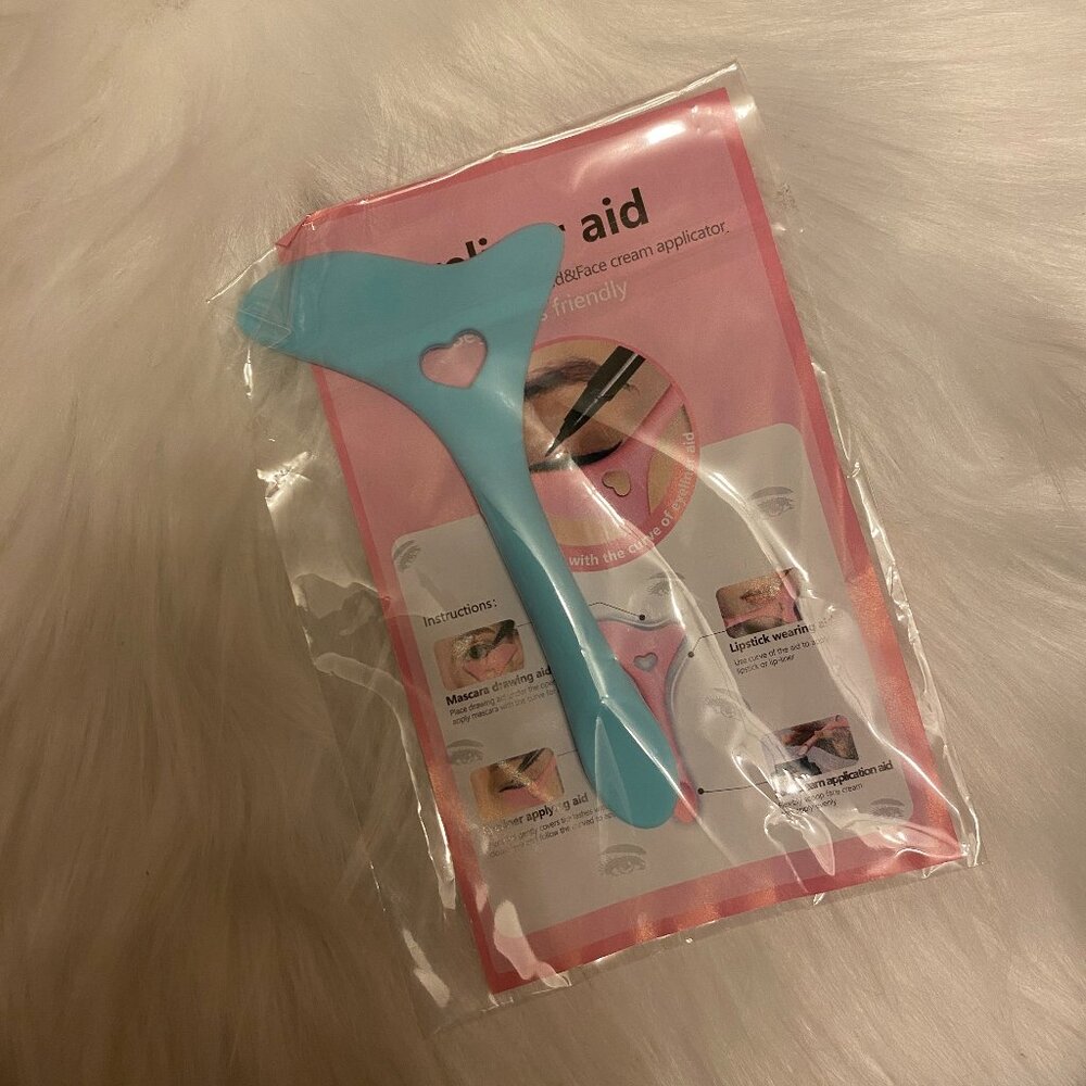 Eyeliner Aid Stencil Quick Effect Multifunctional